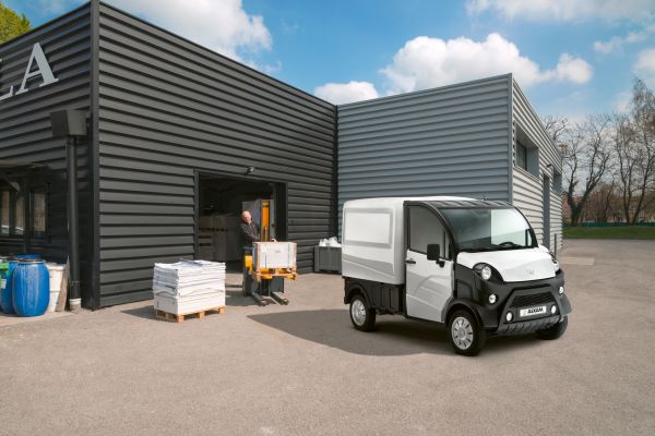vehicule utilitaire sans permis min profou situ fagnola chargement